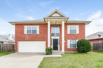 6615 W Lynn Creek Dr Arlington, TX 76001